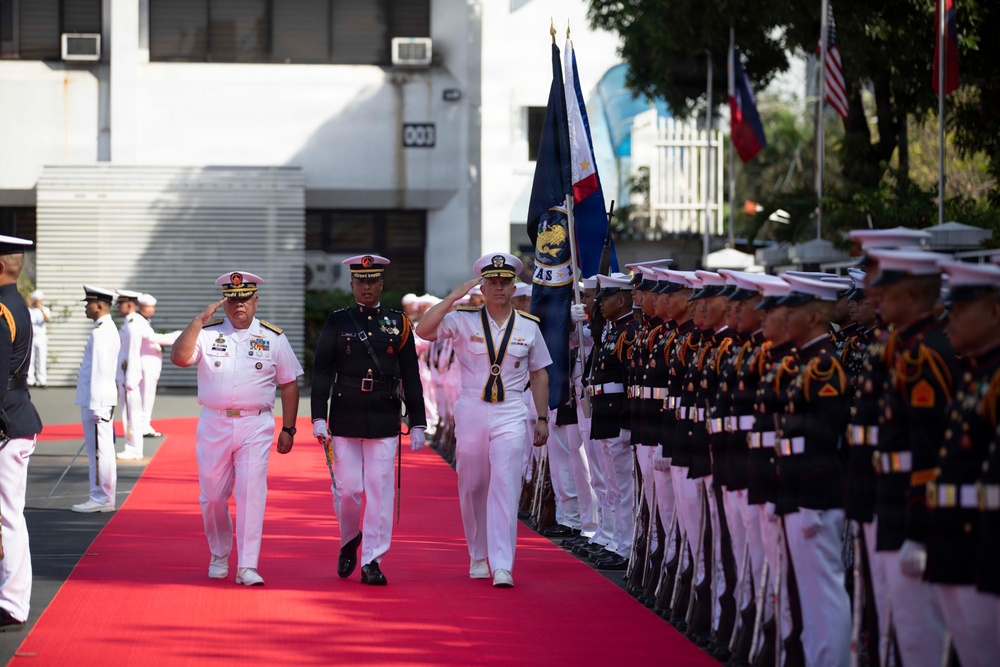 Commander, U.S. 7th Fleet visits Philippine Navy, Philippine Coast Guard Leadership