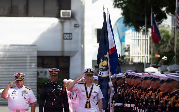 Commander, U.S. 7th Fleet visits Philippine Navy, Philippine Coast Guard Leadership