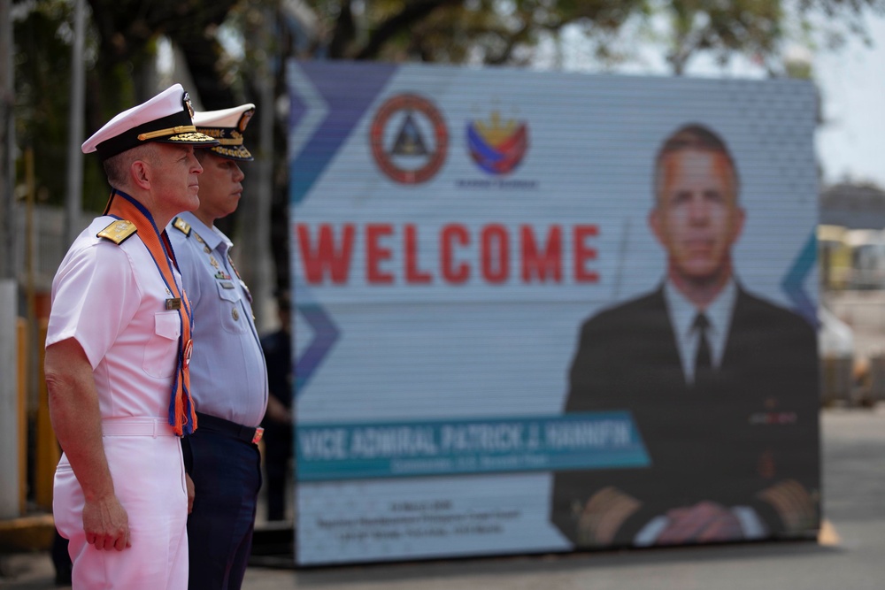 Commander, U.S. 7th Fleet visits Philippine Navy, Philippine Coast Guard Leadership