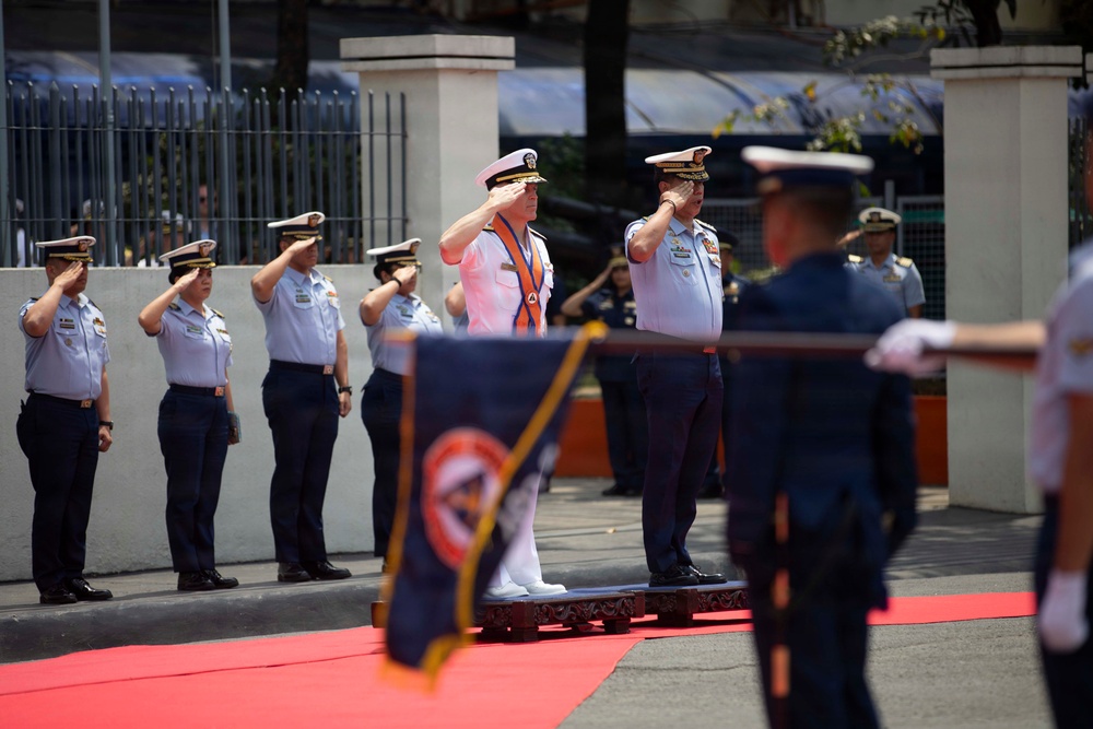 Commander, U.S. 7th Fleet visits Philippine Navy, Philippine Coast Guard Leadership