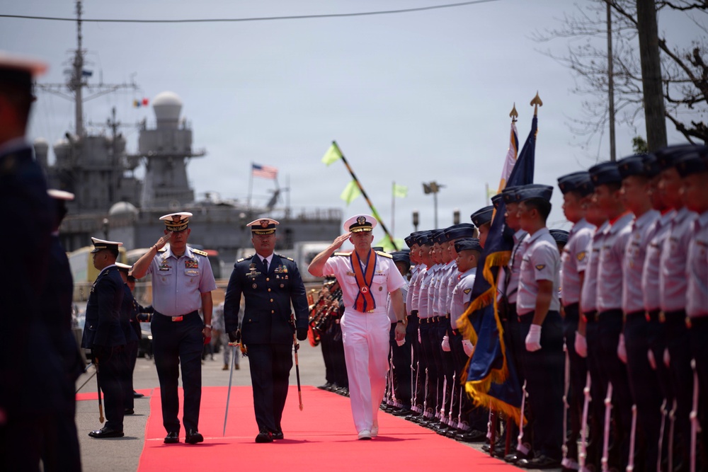 Commander, U.S. 7th Fleet visits Philippine Navy, Philippine Coast Guard Leadership