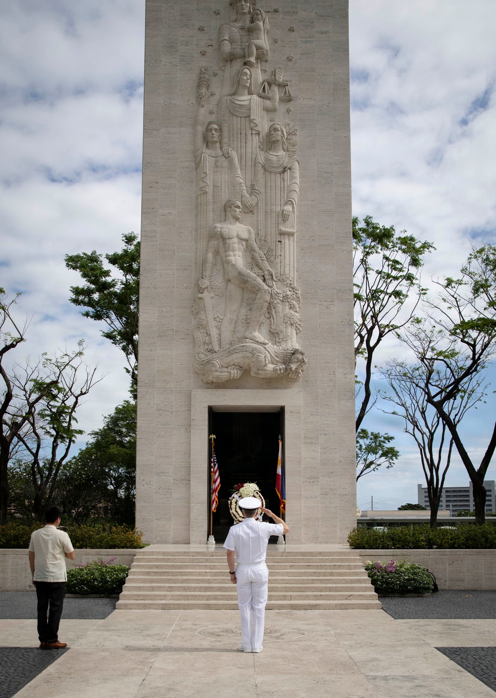U.S. 7th Fleet Participates in Wreath Laying Ceremony at Manila American Cemetery and Memorial