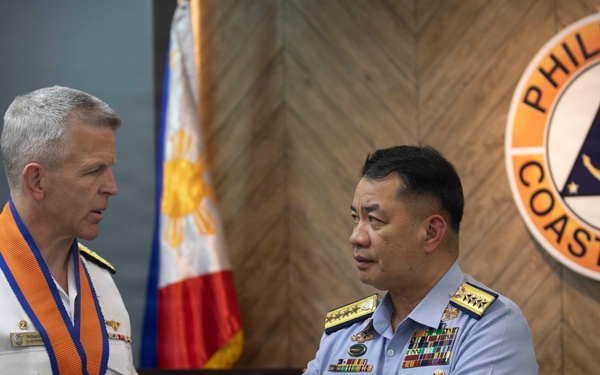 Commander, U.S. 7th Fleet visits Philippine Navy, Philippine Coast Guard Leadership