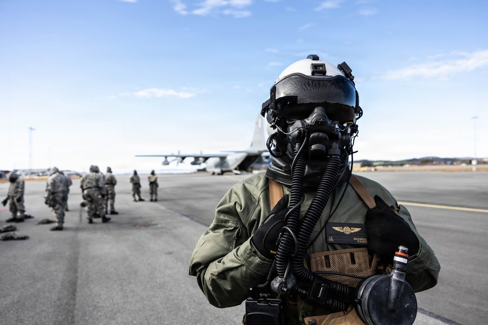 CORE26 | U.S. Marines with VMGR-252 and MWSS-273 conduct CBRN drills in Norway