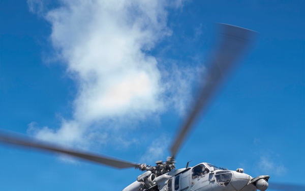 USS Tripoli Sailors Conducts Vertrep Training
