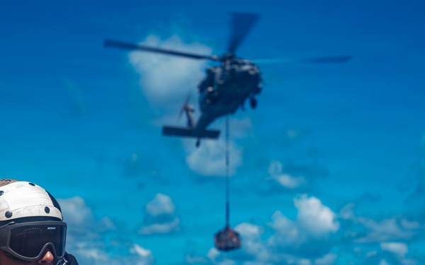 USS Tripoli Sailors Conducts Vertrep Training