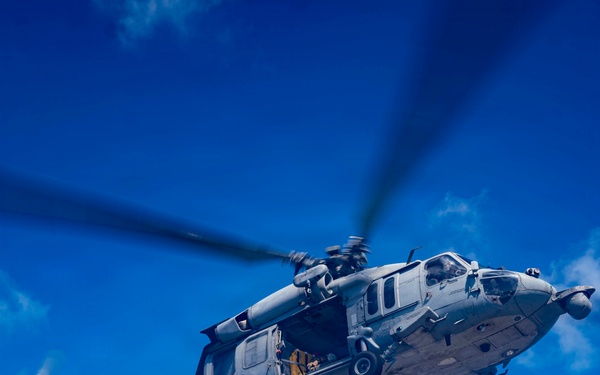 USS Tripoli Sailors Conducts Vertrep Training