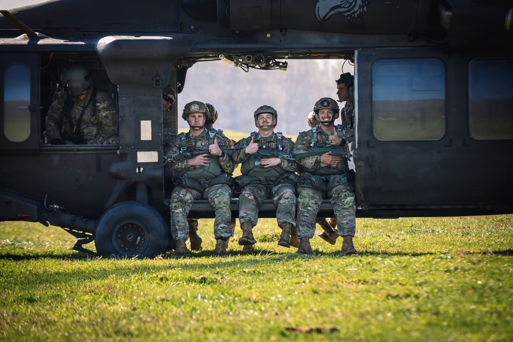 5th Ranger Training Battalion Airborne Jump