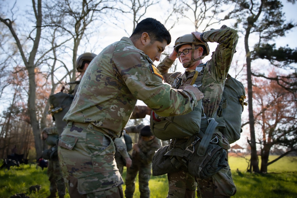 5th Ranger Training Battalion Airborne Jump