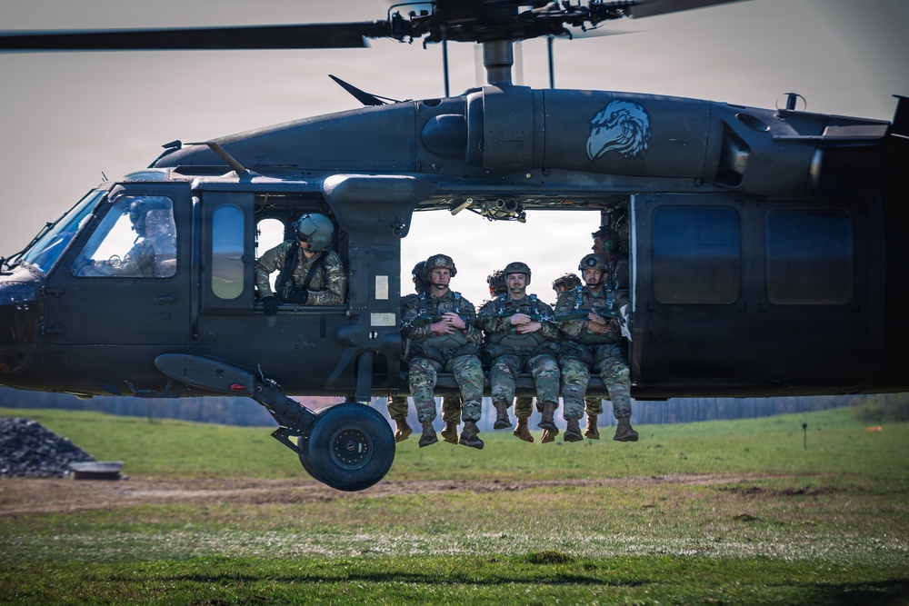 5th Ranger Training Battalion Airborne Jump