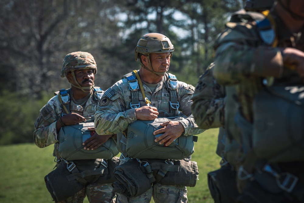 5th Ranger Training Battalion Airborne Jump