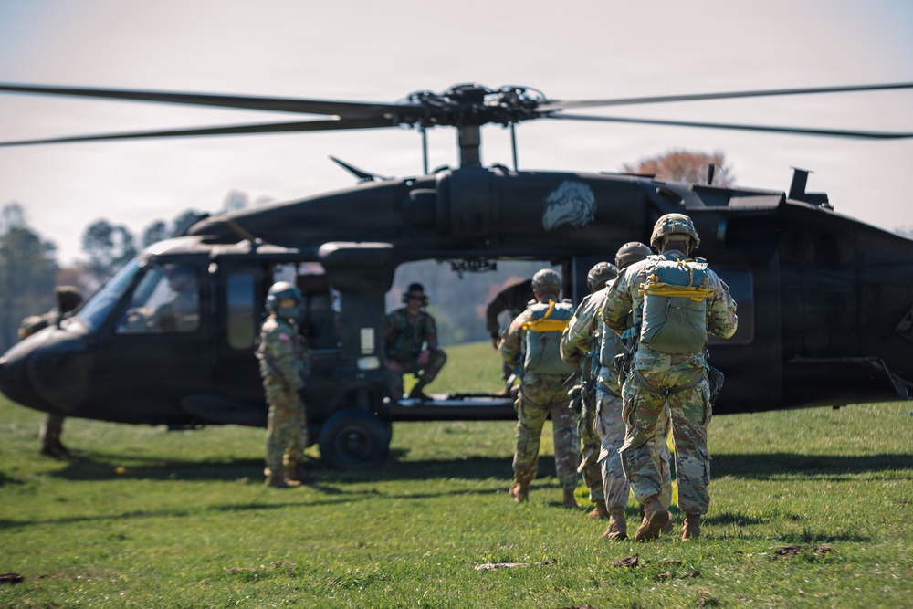 5th Ranger Training Battalion Airborne Jump