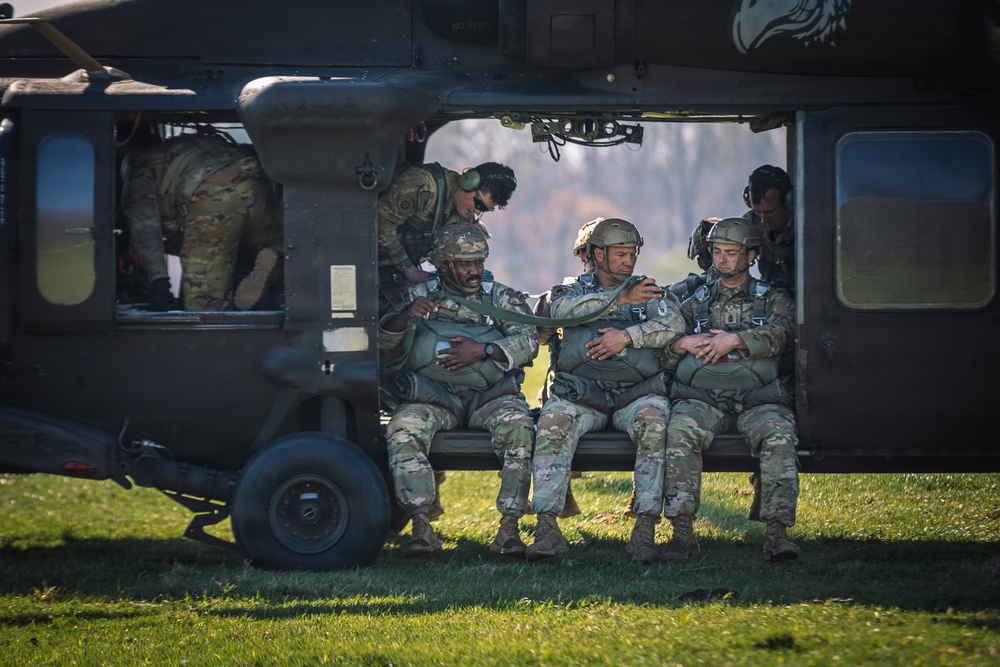 5th Ranger Training Battalion Airborne Jump