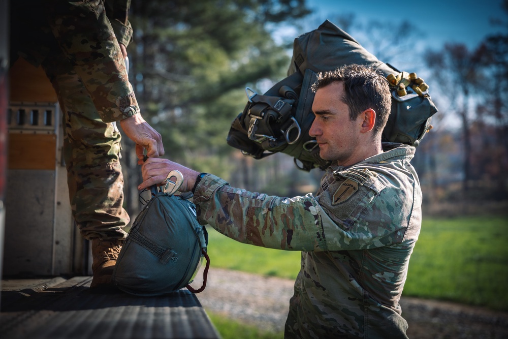 5th Ranger Training Battalion Airborne Jump