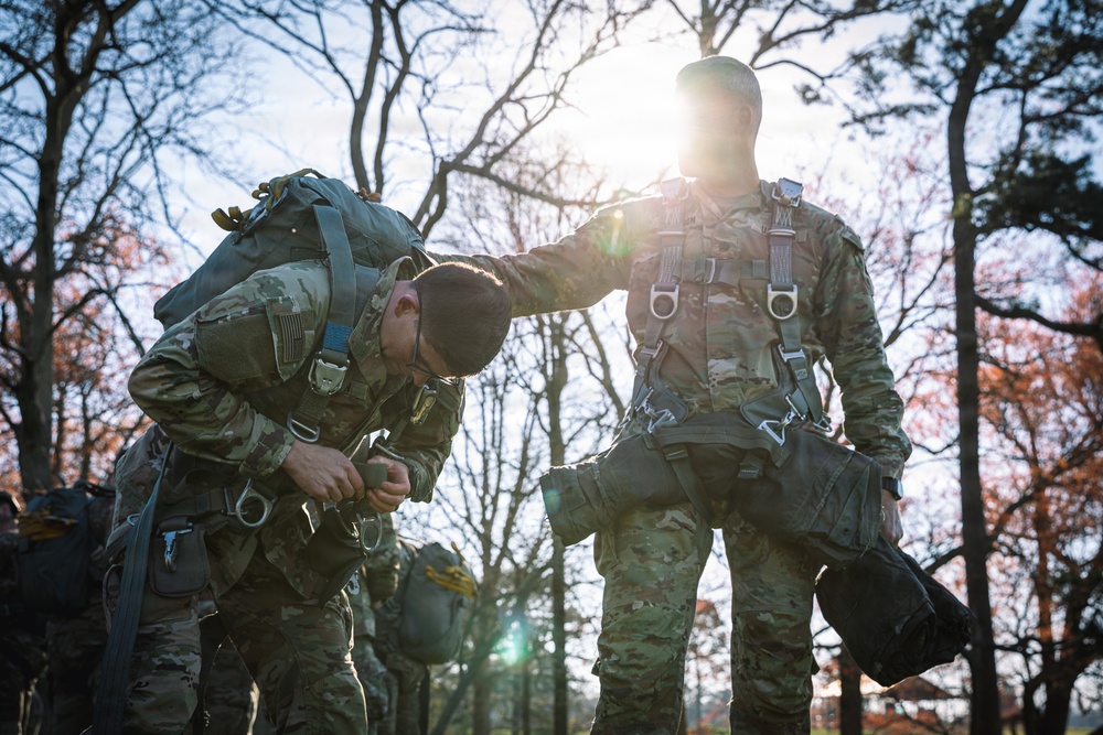 5th Ranger Training Battalion Airborne Jump