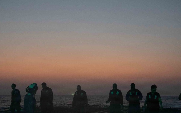 USS Pinckney (DDG 91) Conducts Flight Ops During Operation Epic Fury