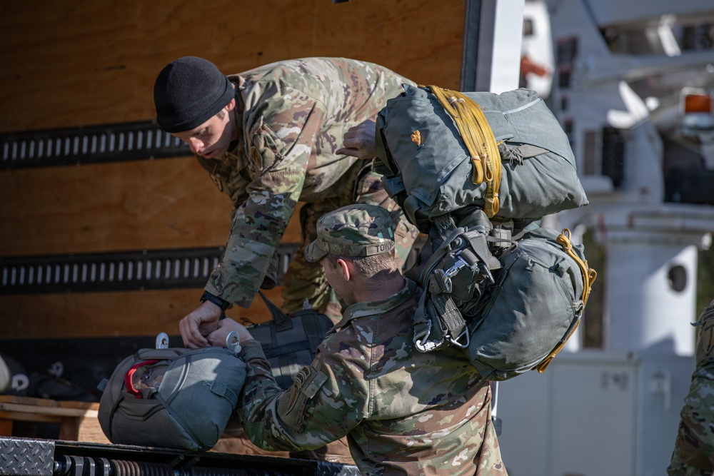 5TH RANGER TRAINING BATTALION AIRBORNE OPERATION