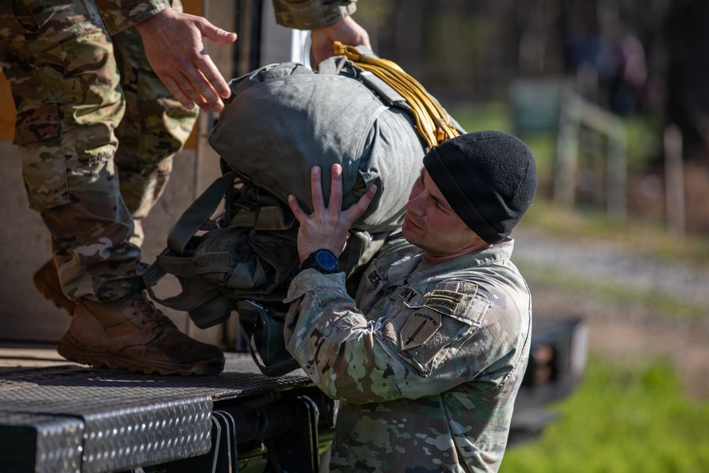 5TH RANGER TRAINING BATTALION AIRBORNE OPERATION