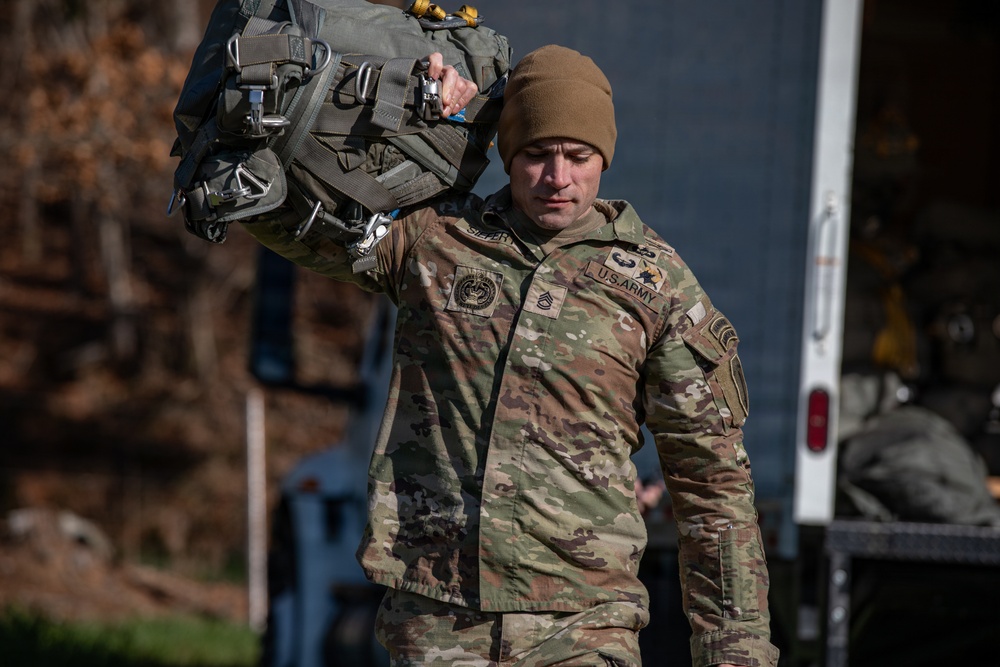 5TH RANGER TRAINING BATTALION AIRBORNE OPERATION