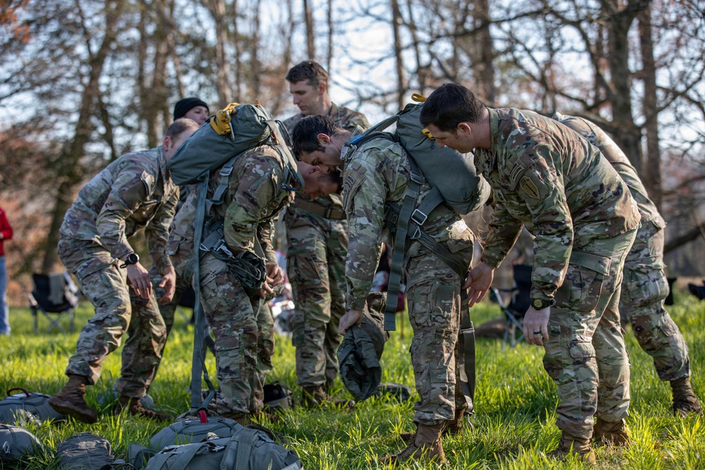 5TH RANGER TRAINING BATTALION AIRBORNE OPERATION