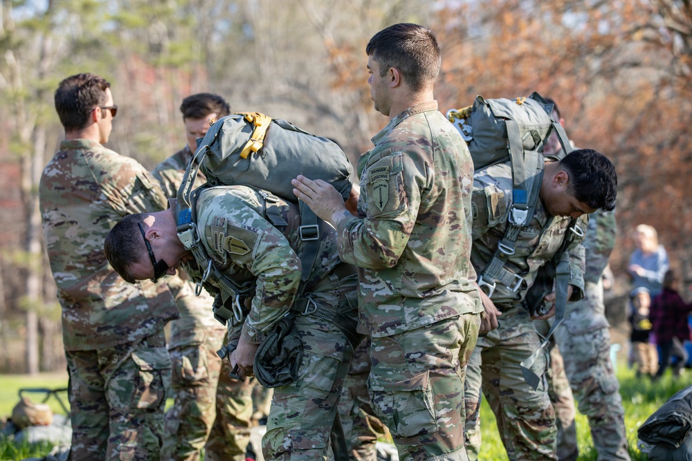 5TH RANGER TRAINING BATTALION AIRBORNE OPERATION
