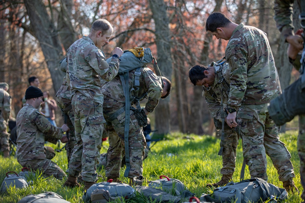5TH RANGER TRAINING BATTALION AIRBORNE OPERATION