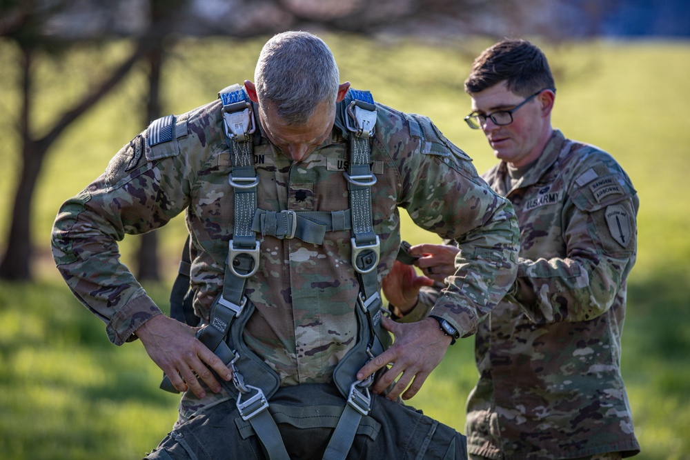 5TH RANGER TRAINING BATTALION AIRBORNE OPERATION