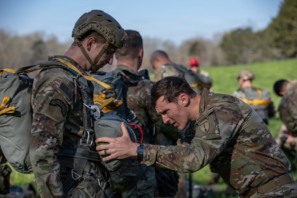 5TH RANGER TRAINING BATTALION AIRBORNE OPERATION