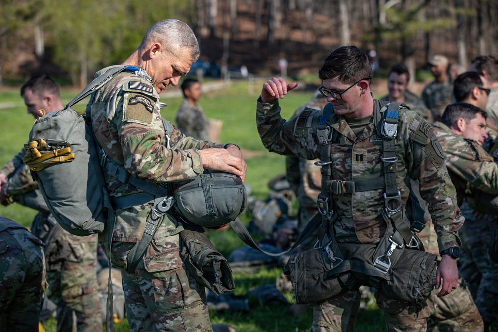 5TH RANGER TRAINING BATTALION AIRBORNE OPERATION
