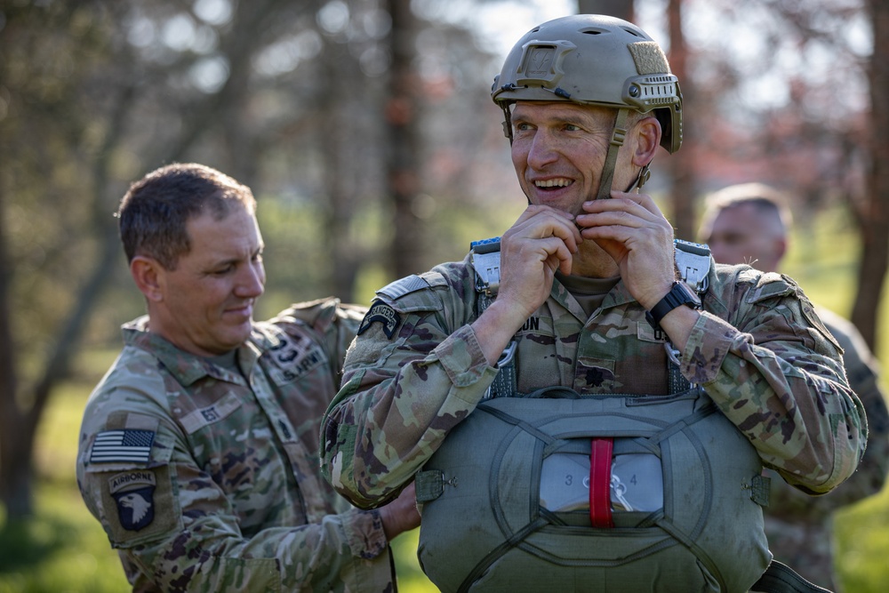 5TH RANGER TRAINING BATTALION AIRBORNE OPERATION