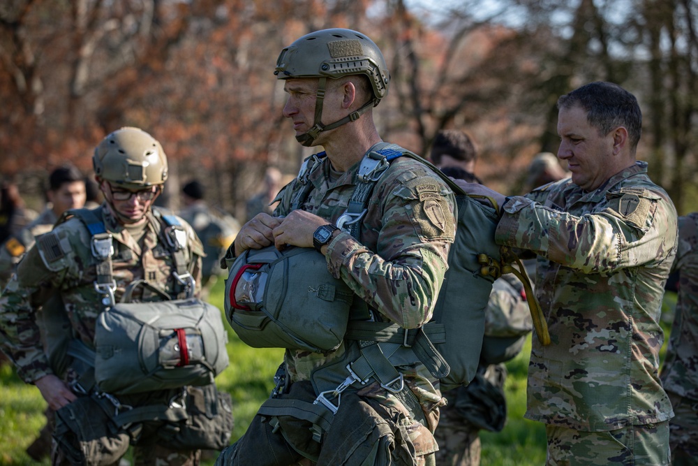 5TH RANGER TRAINING BATTALION AIRBORNE OPERATION