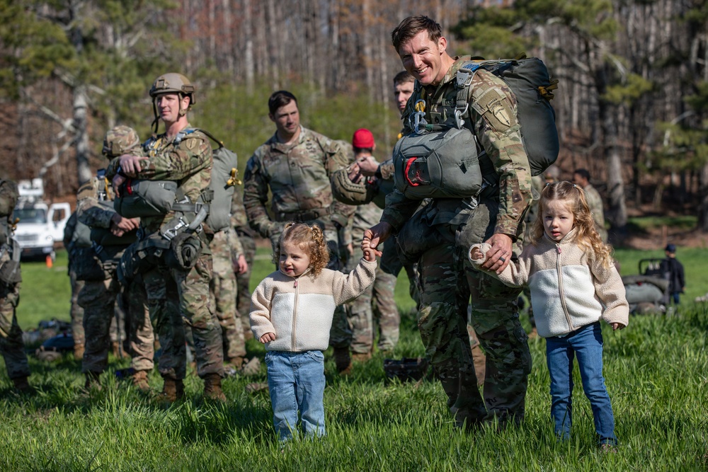 5TH RANGER TRAINING BATTALION AIRBORNE OPERATION