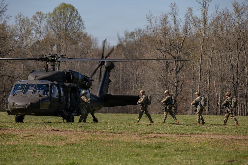 5TH RANGER TRAINING BATTALION AIRBORNE OPERATION