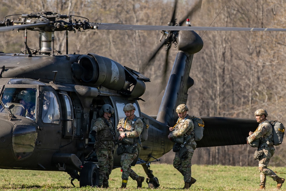 5TH RANGER TRAINING BATTALION AIRBORNE OPERATION