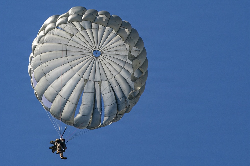 5TH RANGER TRAINING BATTALION AIRBORNE OPERATION
