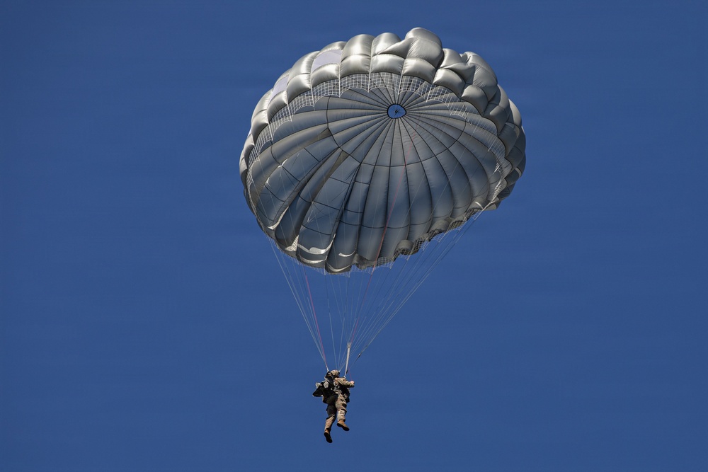 5TH RANGER TRAINING BATTALION AIRBORNE OPERATION