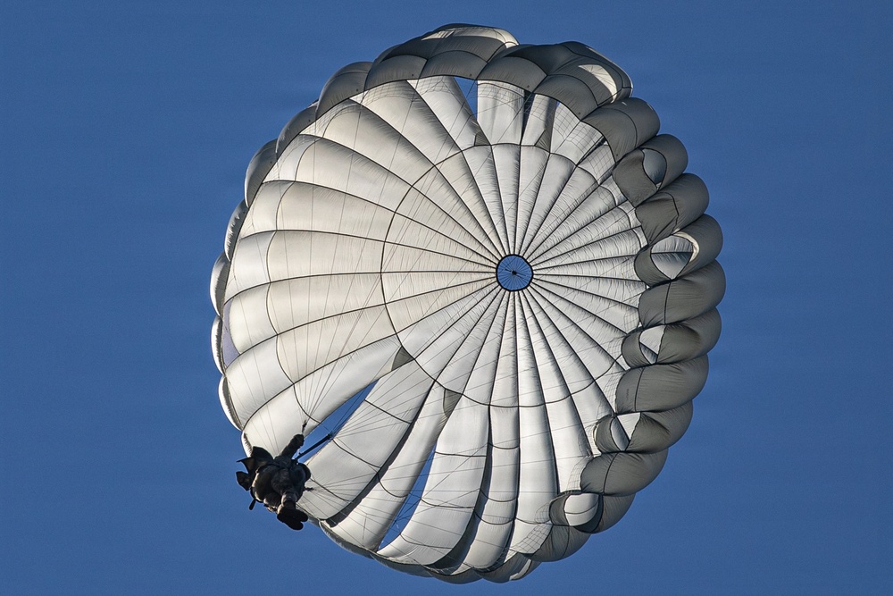 5TH RANGER TRAINING BATTALION AIRBORNE OPERATION