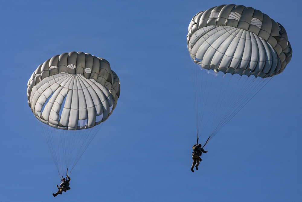5TH RANGER TRAINING BATTALION AIRBORNE OPERATION