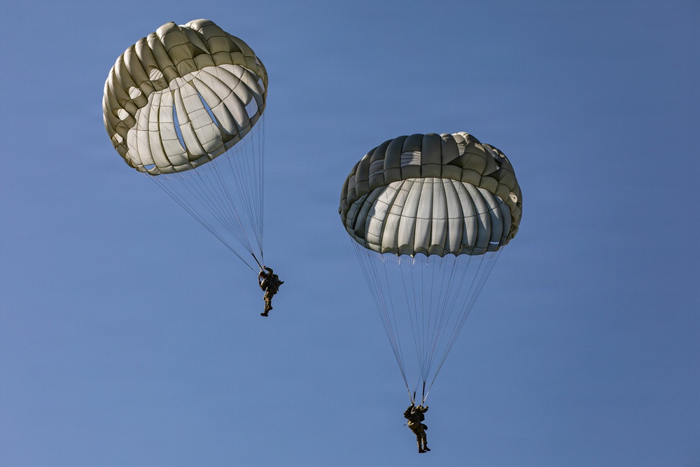 5TH RANGER TRAINING BATTALION AIRBORNE OPERATION