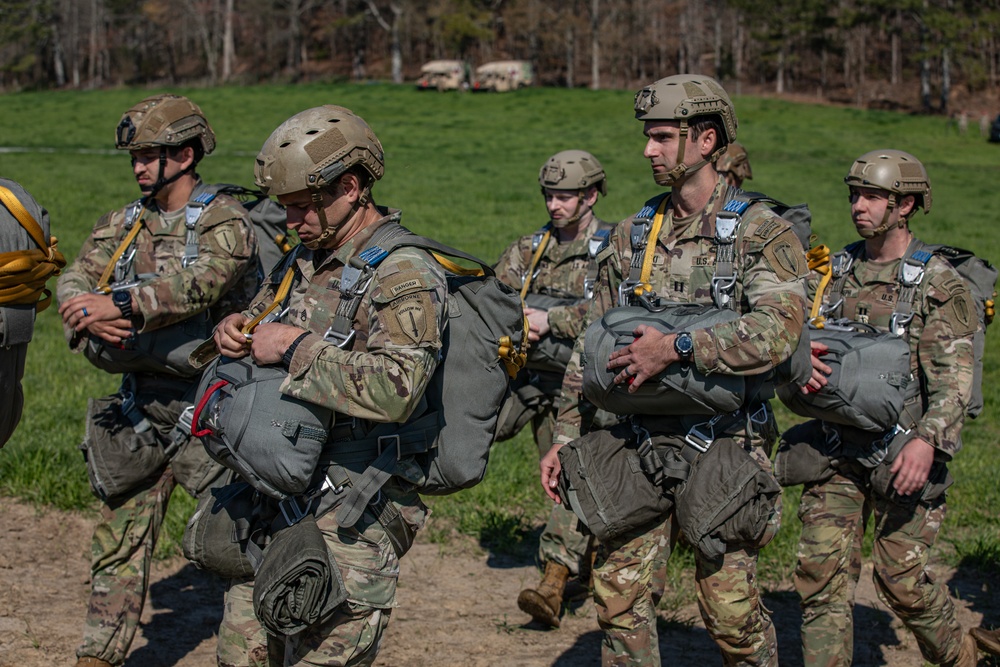 5TH RANGER TRAINING BATTALION AIRBORNE OPERATION