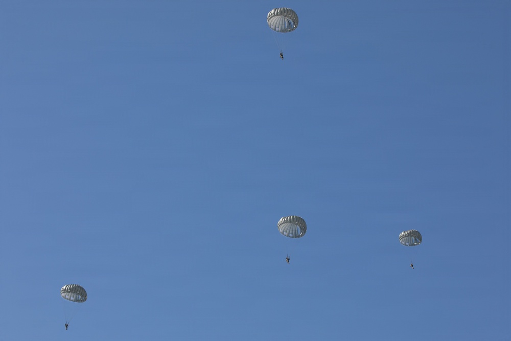 5TH RANGER TRAINING BATTALION AIRBORNE OPERATION