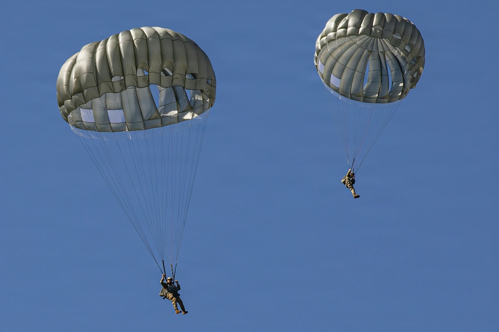 5TH RANGER TRAINING BATTALION AIRBORNE OPERATION
