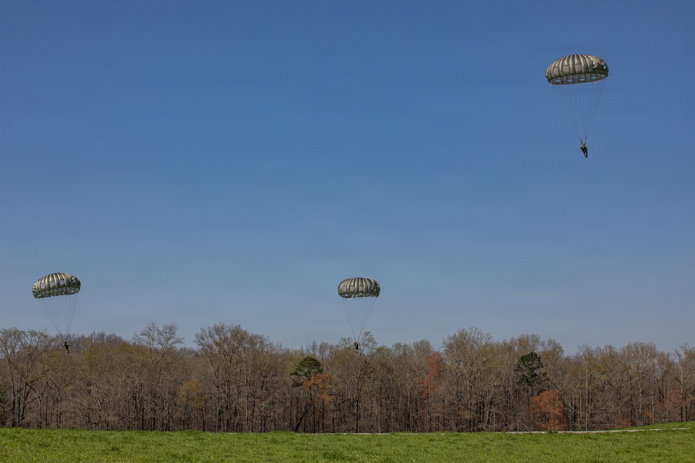 5TH RANGER TRAINING BATTALION AIRBORNE OPERATION