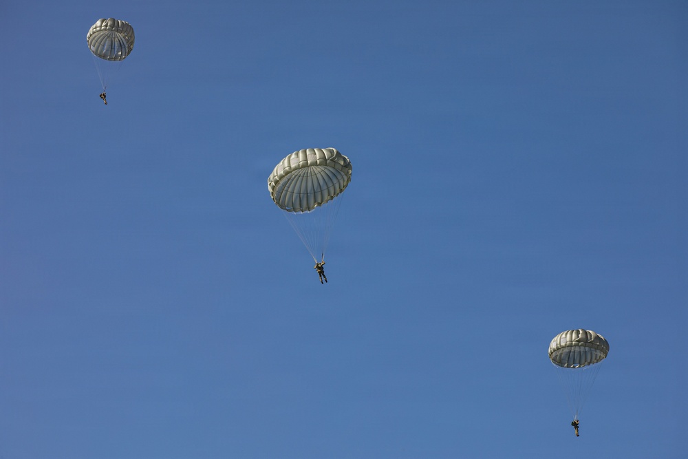 5TH RANGER TRAINING BATTALION AIRBORNE OPERATION