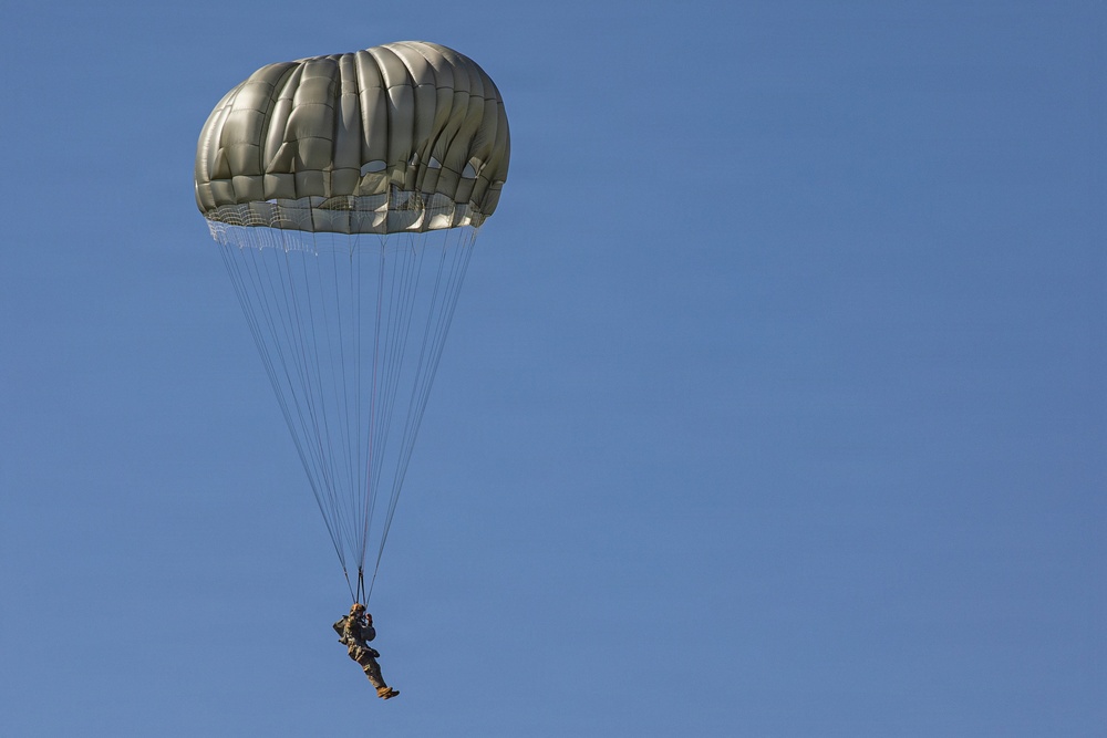 5TH RANGER TRAINING BATTALION AIRBORNE OPERATION
