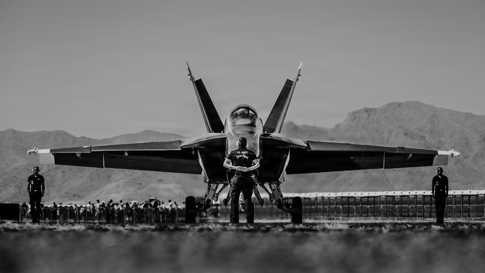 Blue Angels and Thunderbirds take to the skies during Luke Days 2026