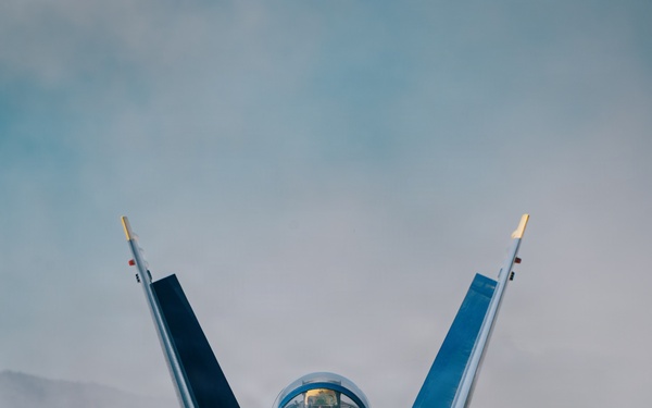 Blue Angels and Thunderbirds take to the skies during Luke Days 2026