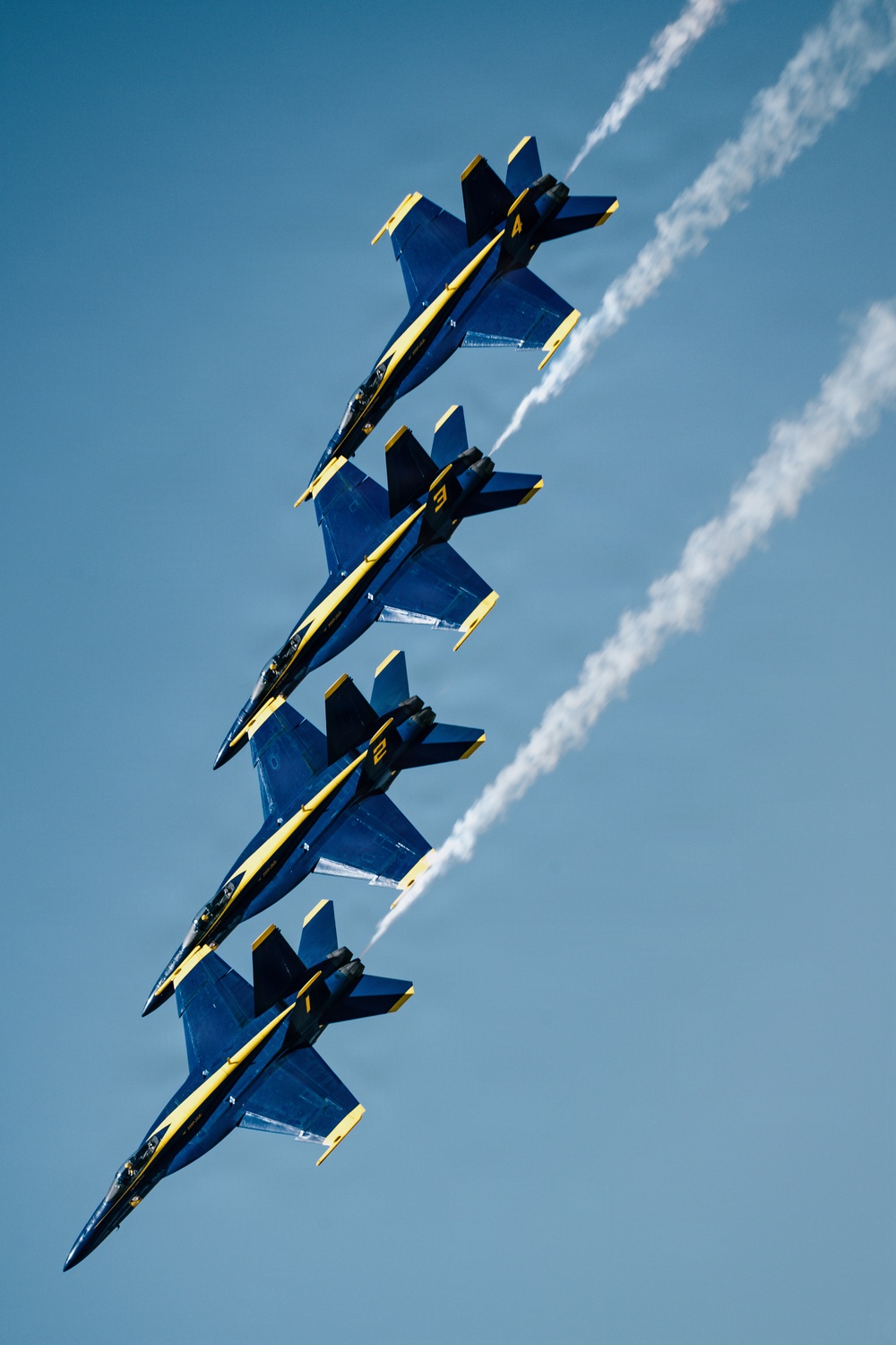 Blue Angels and Thunderbirds take to the skies during Luke Days 2026