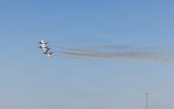 Diamond in the sky: Thunderbirds fly over the Luke Days 2026 airshow