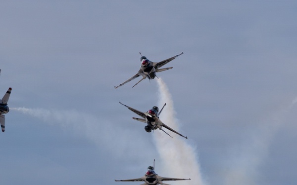 Diamond in the sky: Thunderbirds fly over the Luke Days 2026 airshow